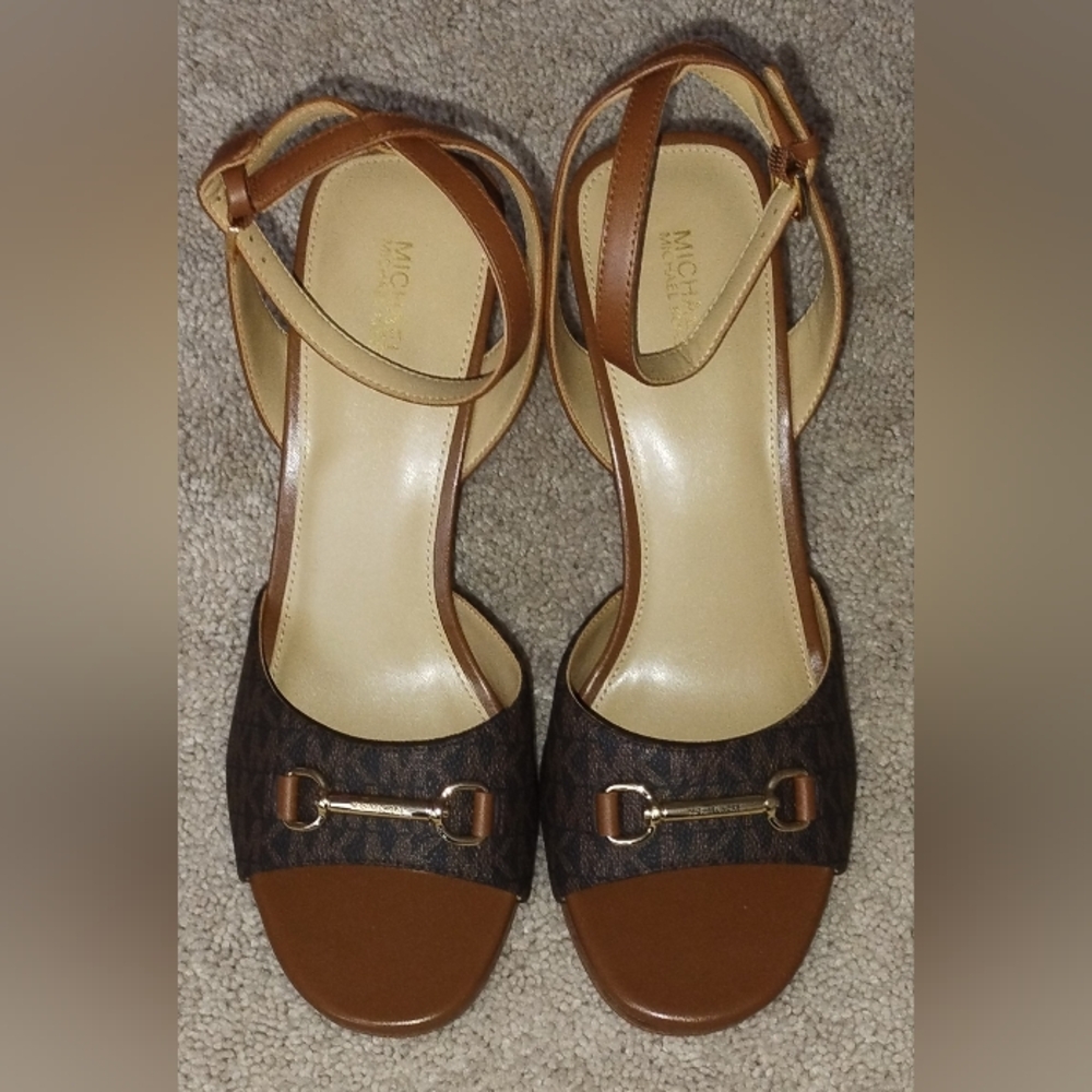Michael Kors Carson Wedge Sandal Leather & PU, 10M. New Without Box.